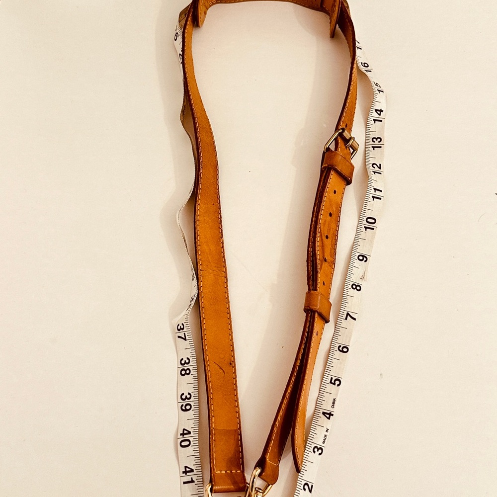 Louis Vuitton strap purse/bag holder tan - Picture 3 of 9